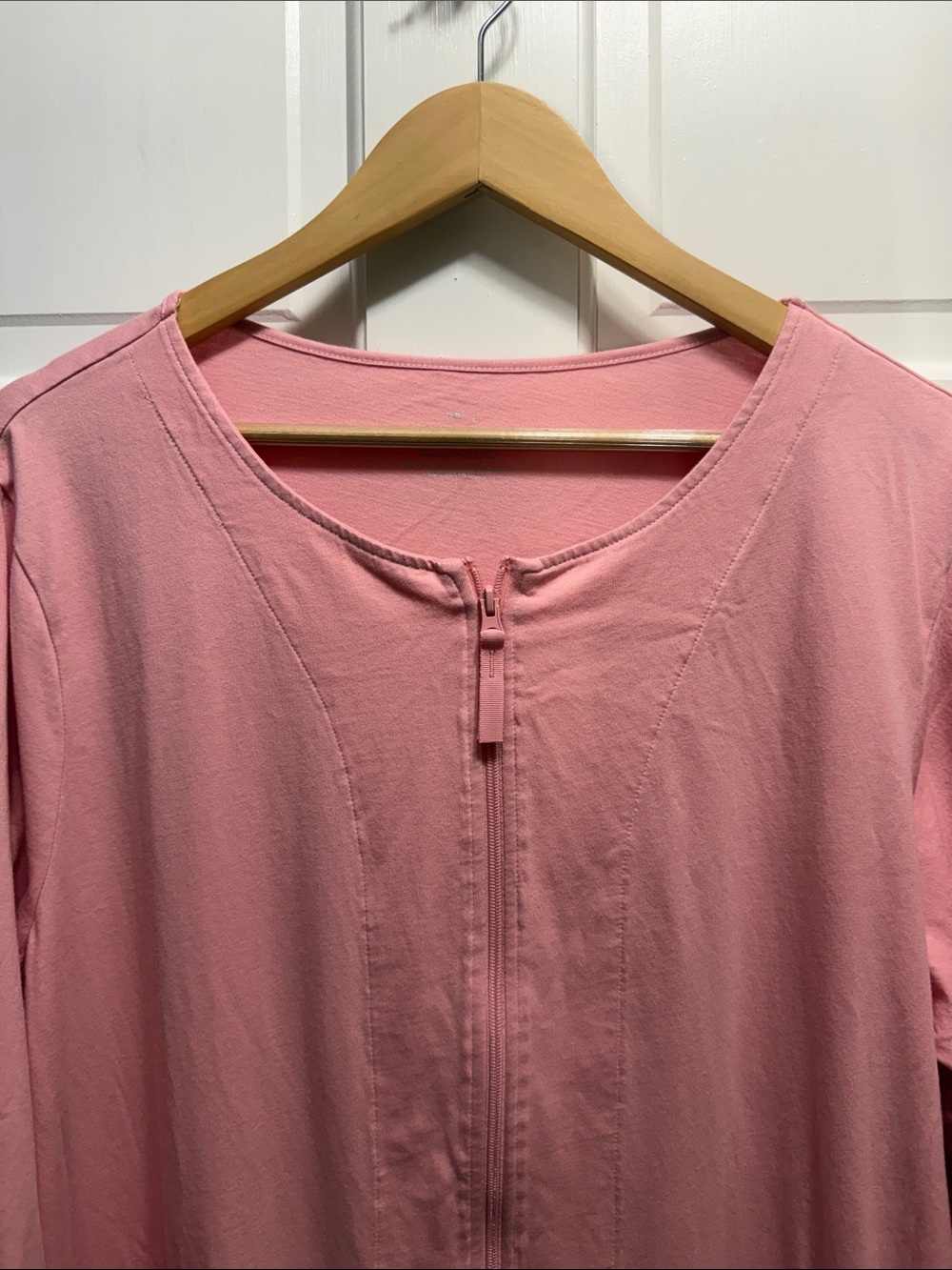 Pink 3/4 sleeve zip up robe - Picture 2 of 9